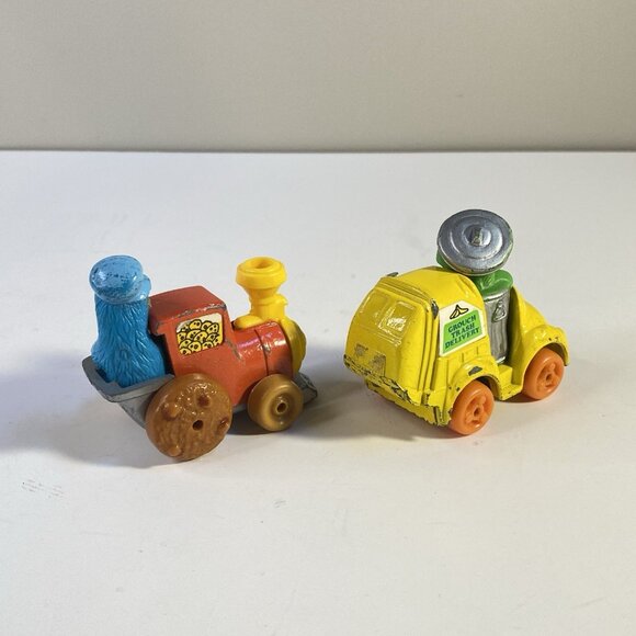 Hasbro Sesame Street Diecast Cars - 1981 to 1982 Lot of 2 Grouch Cookie Monster - Picture 3 of 8